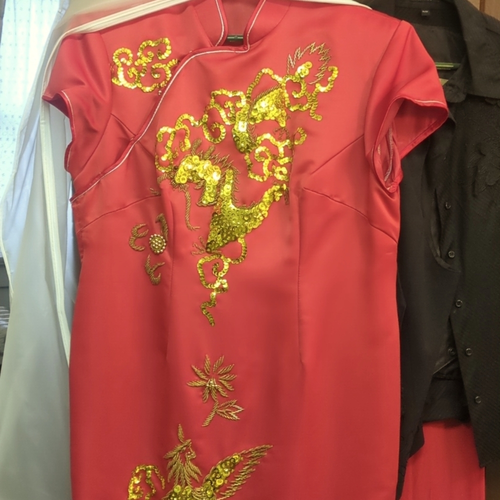 Like new Chinese dress red & gold with Phoenix & dragon wedding